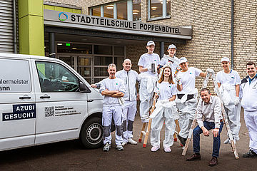Team-Foto von der Azubi-Aktion an der Stadtteilschule Poppenbüttel in Hamburg